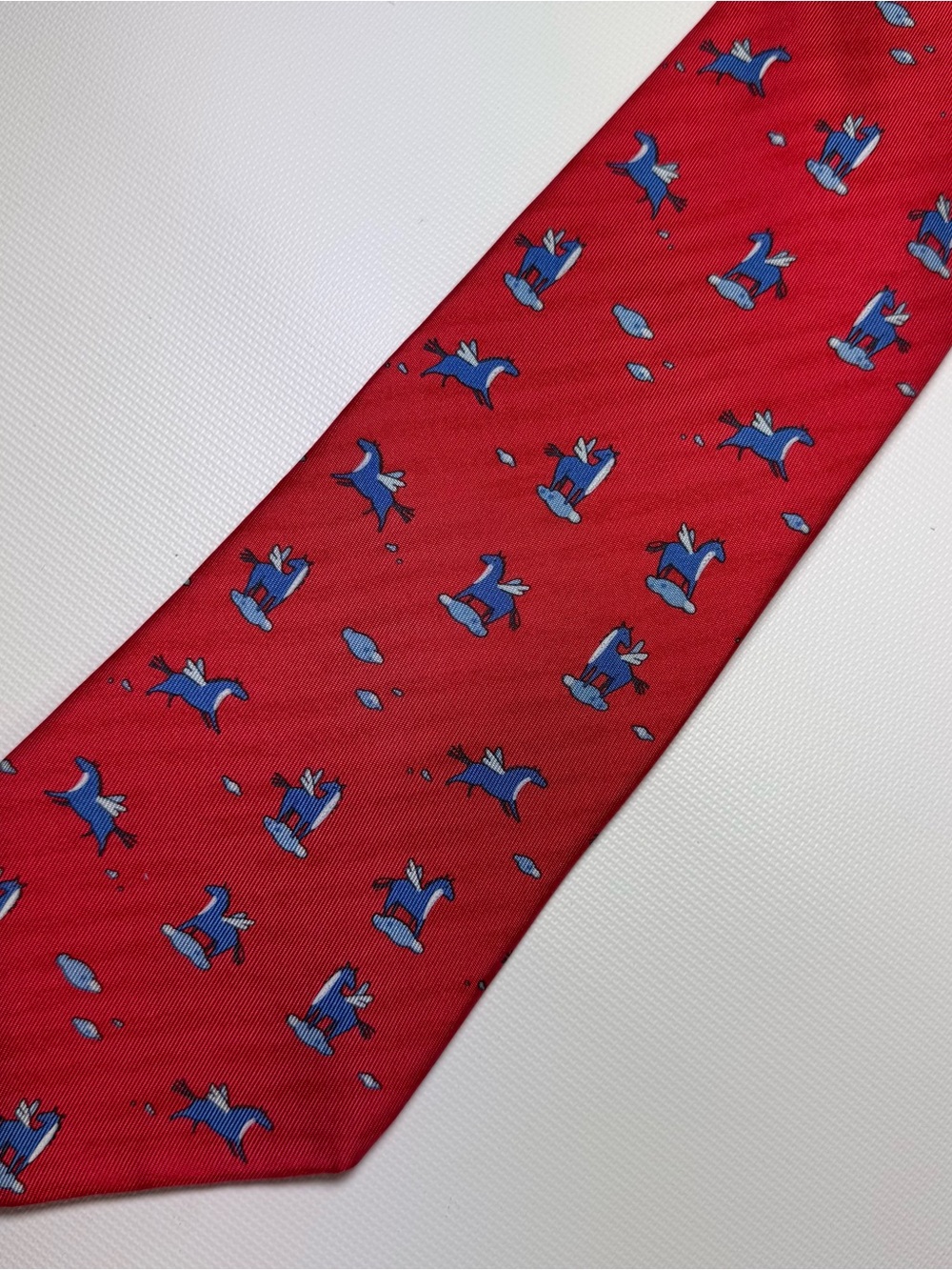 HERMÈS Paris silk tie funny Pegasus pattern 5243 SA. - Picture 2 of 6